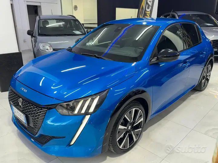 Peugeot 208 2021 photo 3
