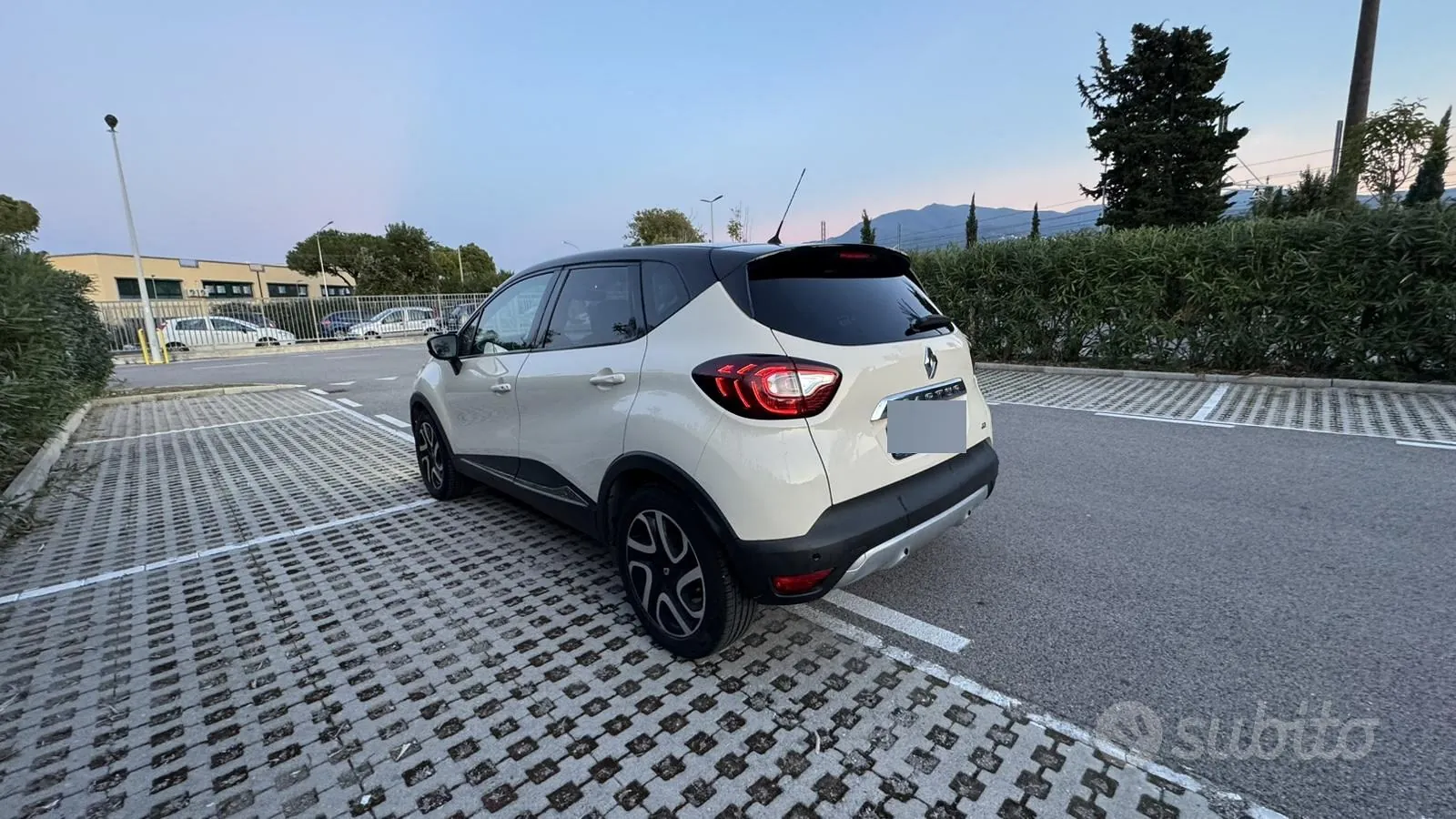 Renault Captur 2016 photo 2