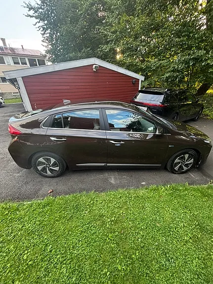 Hyundai Ioniq 2016 photo 3