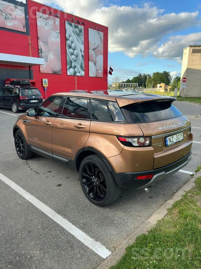 Land Rover Range Rover Evoque 2015 photo 2