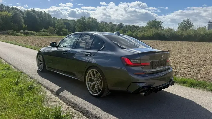 BMW 3 Series 2021 photo 3