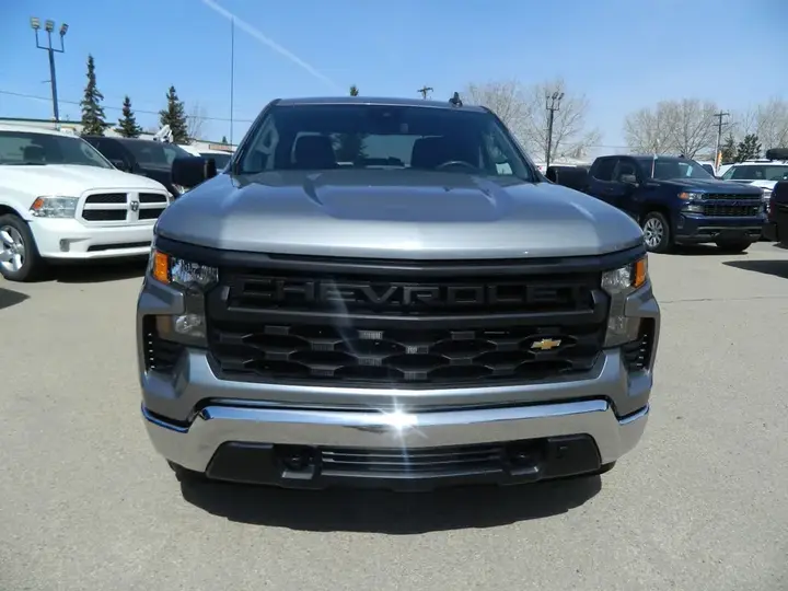 Chevrolet C/K Pickup 1500 2023 photo 2
