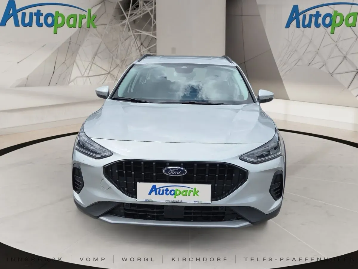 Ford Focus 2026 photo 2