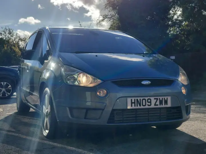 Ford S-Max 2009 photo 2