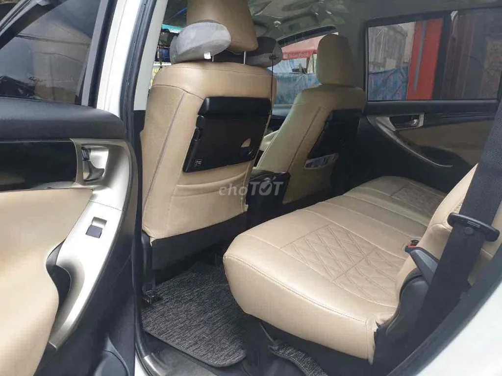 Toyota Innova 2018 photo 2