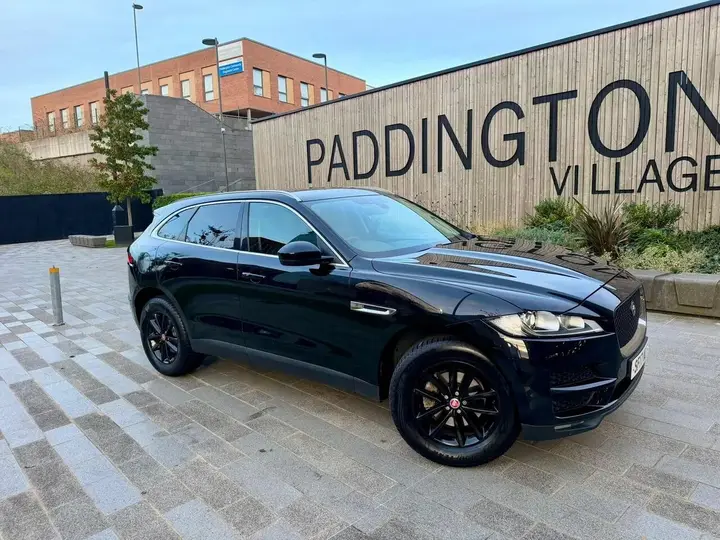 Jaguar F-Pace 2017 photo 4