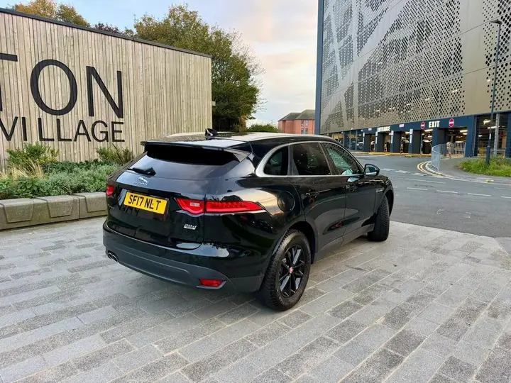 Jaguar F-Pace 2017 photo 5