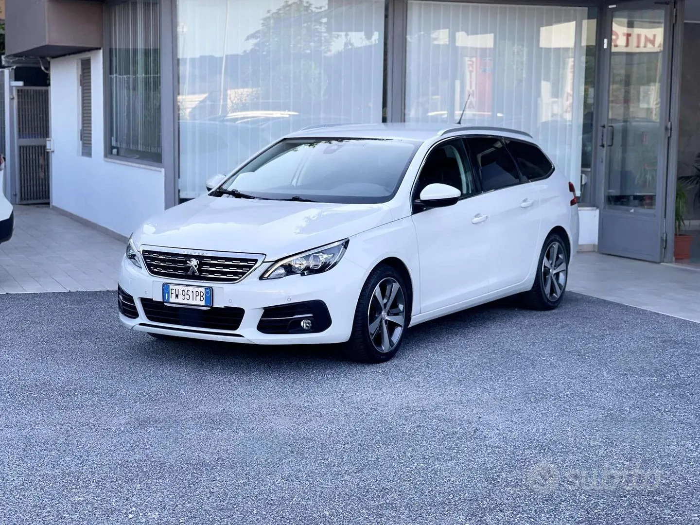 Peugeot 308 2019 photo 3