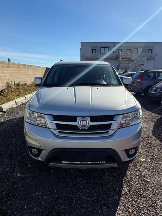 Fiat Freemont 2011 photo 3