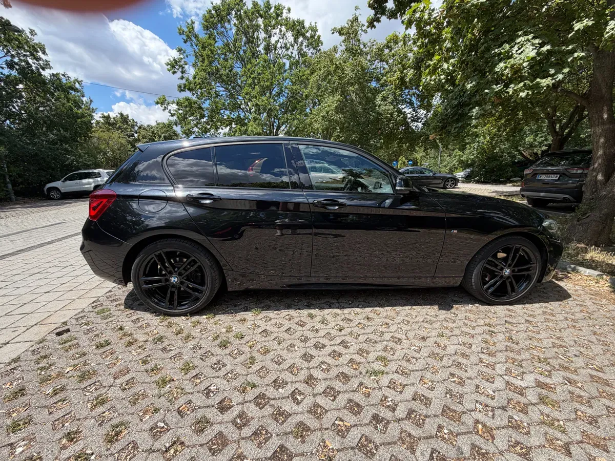 BMW 1 Series 2019 photo 2