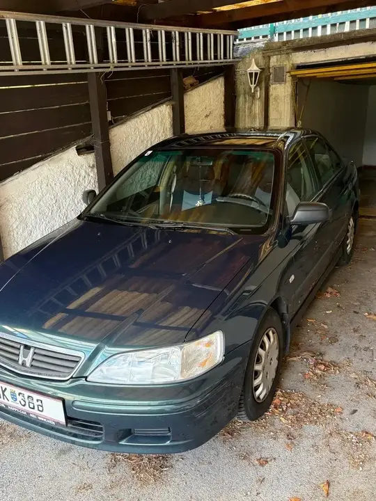 Honda Accord 2000 photo 3
