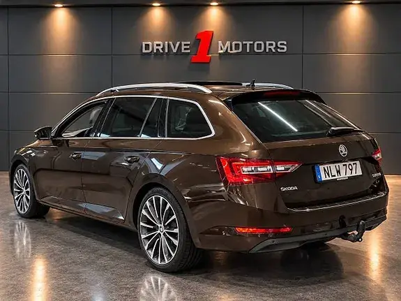 Skoda Superb 2017 photo 3
