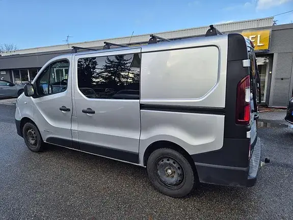 Renault Trafic 2017 photo 2
