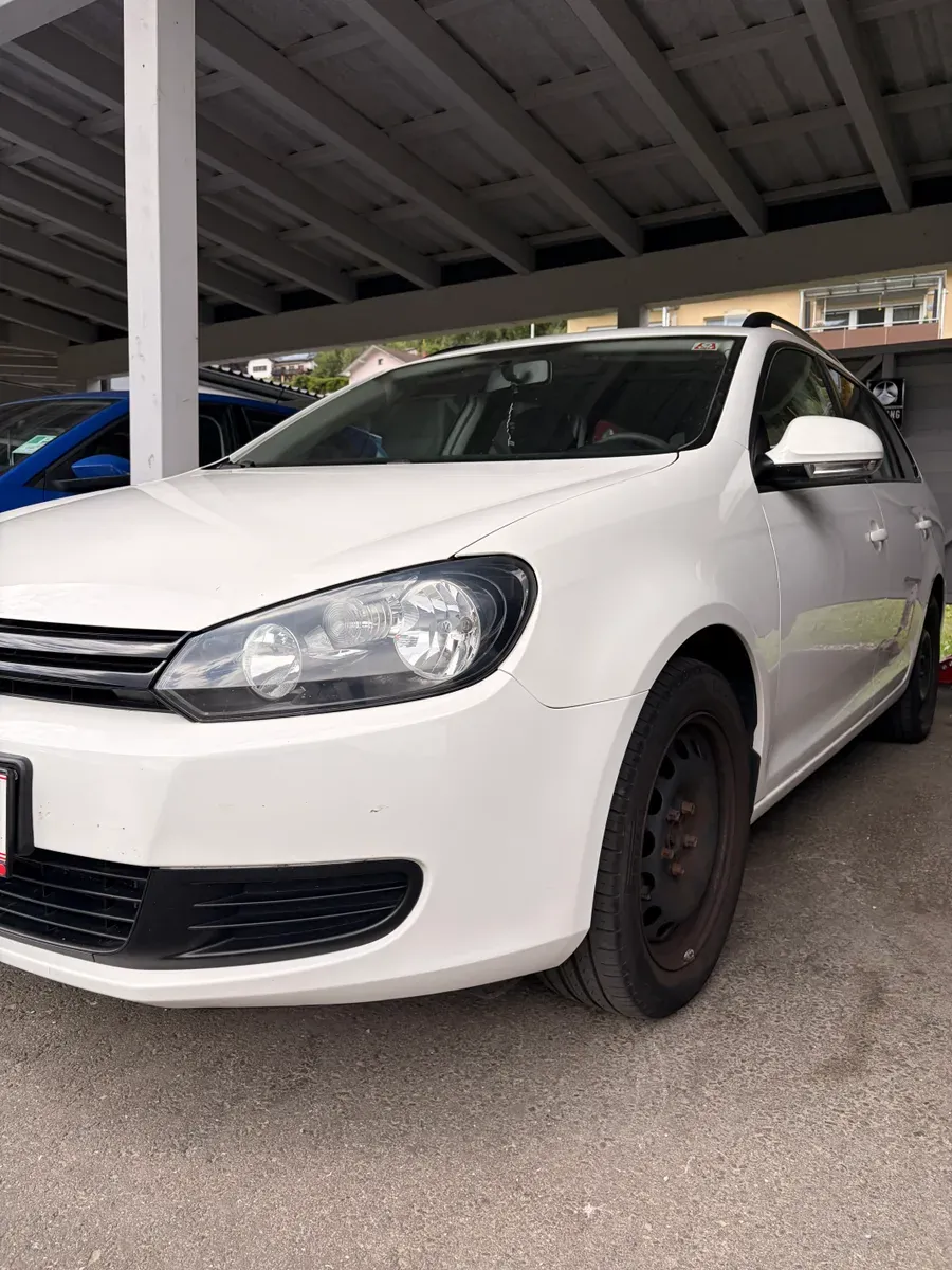 Volkswagen Golf 2012 photo 2