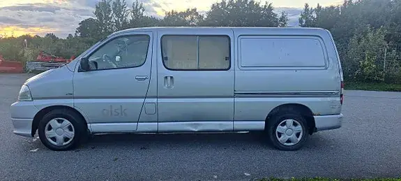 Toyota Hiace 2007 photo 4