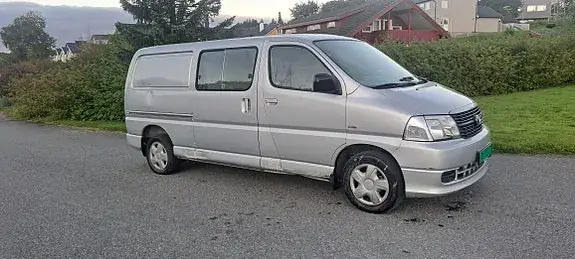 Toyota Hiace 2007 photo 2