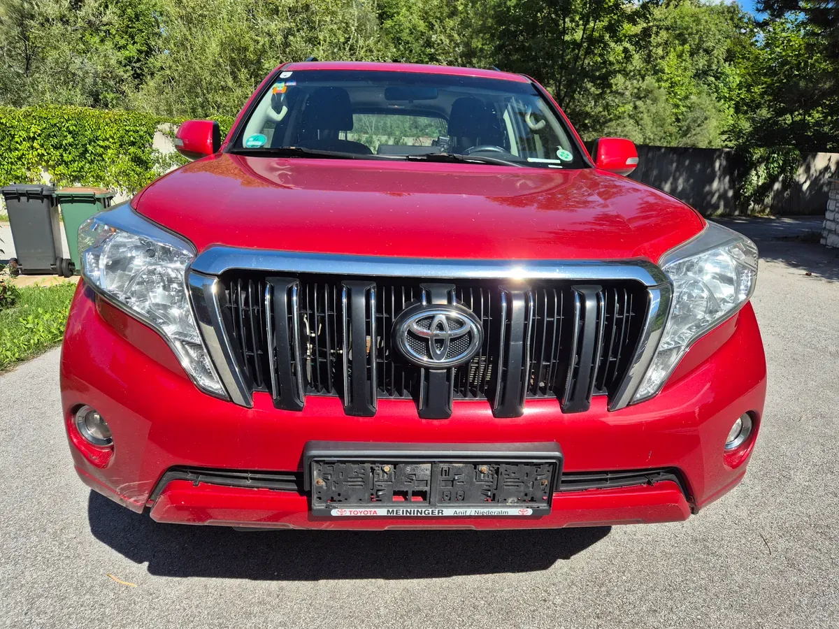 Toyota Land Cruiser 2016 photo 2
