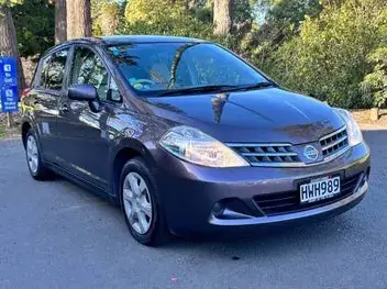 Nissan Tiida 2009 photo 4