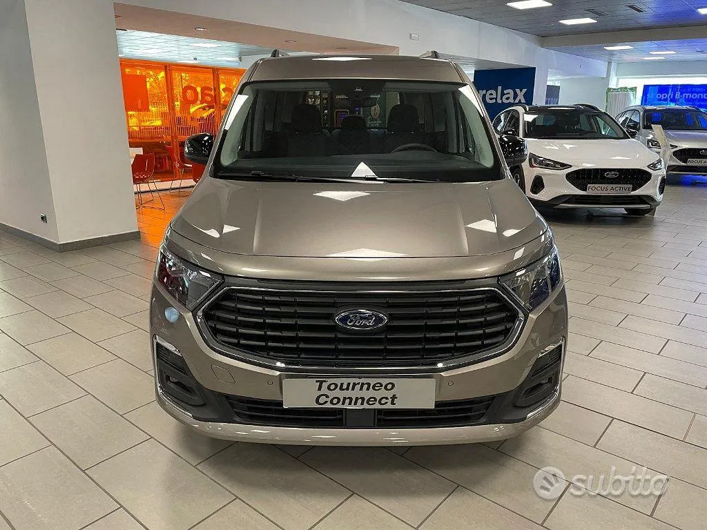Ford Tourneo Connect photo 2