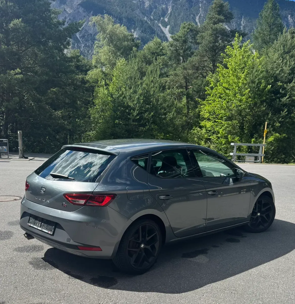 Seat Leon 2013 photo 3