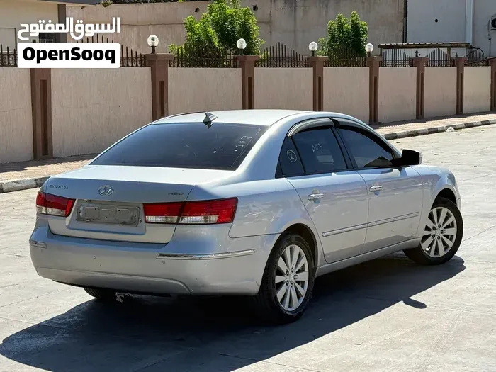 Hyundai Sonata 2009 photo 2