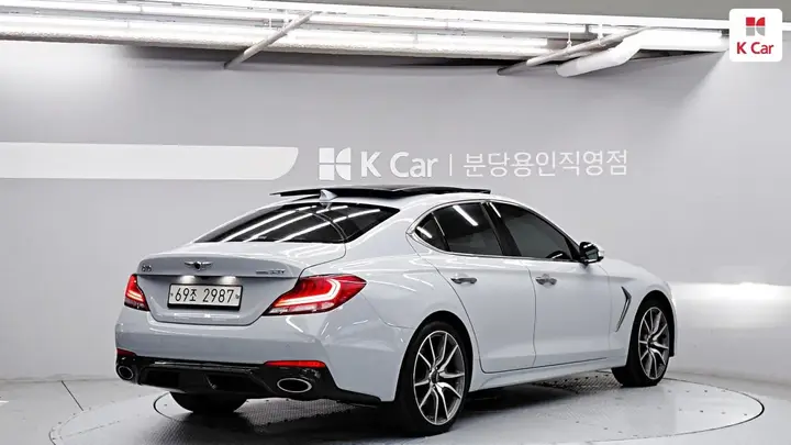 Genesis G70 2018 photo 2