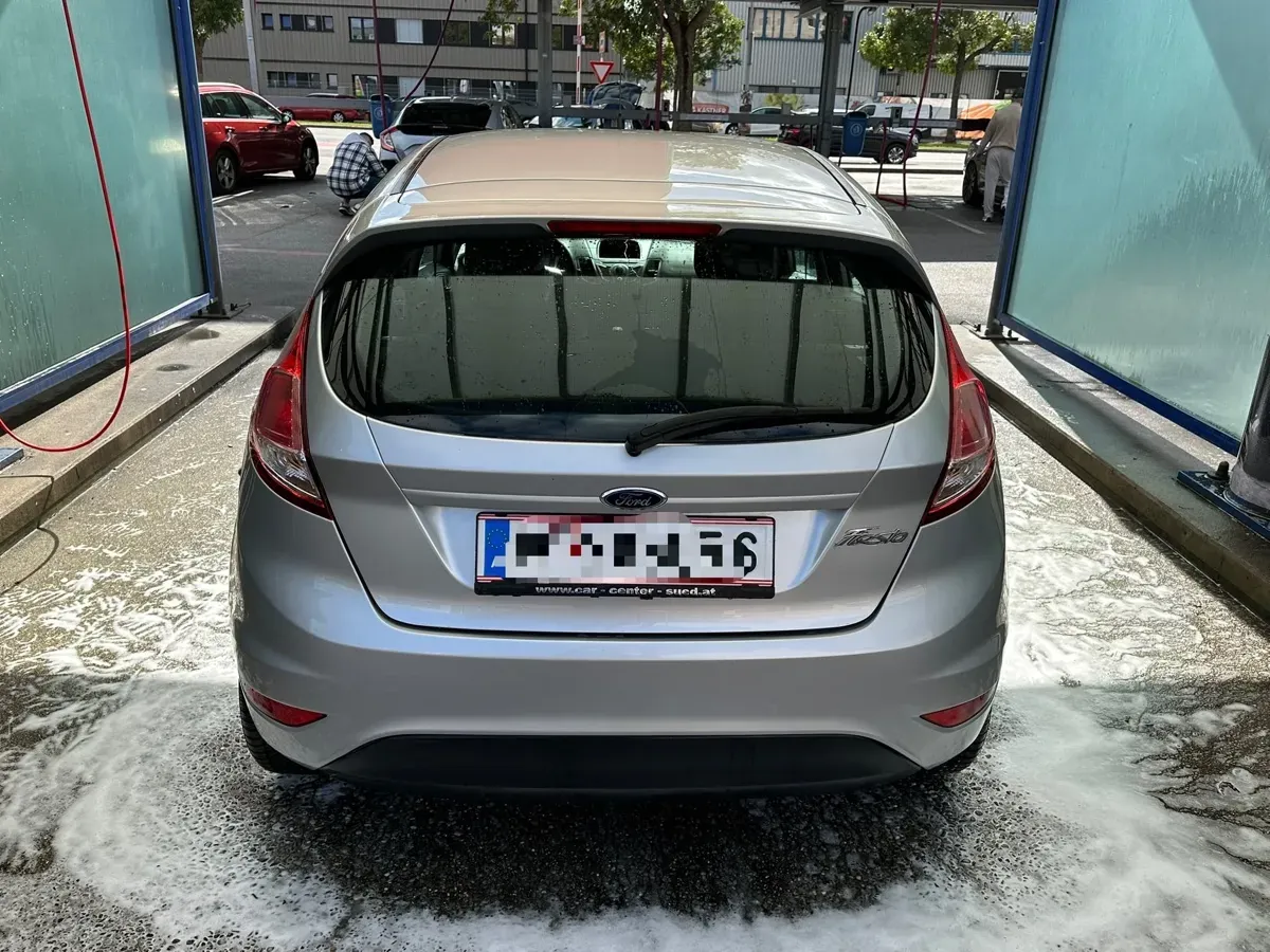 Ford Fiesta 2014 photo 2