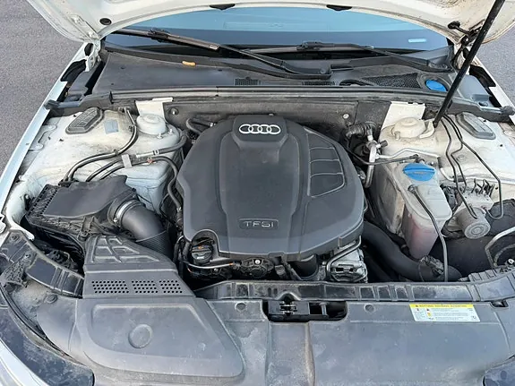 Audi A4 2013 photo 2
