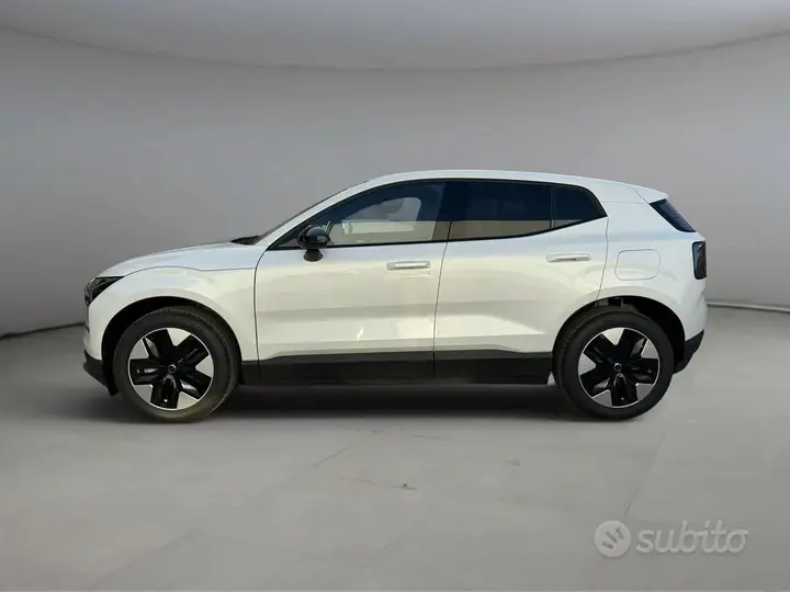 Volvo Ex30 2026 photo 2