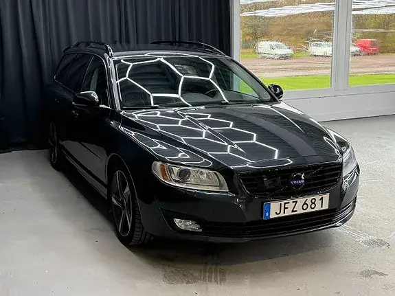 Volvo V70 2015 photo 2