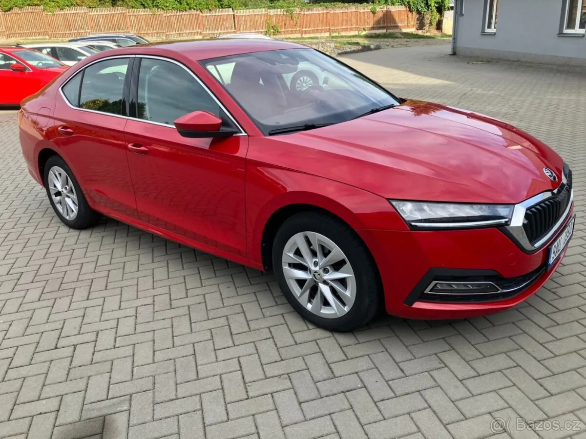 Skoda Octavia 2023 photo 2