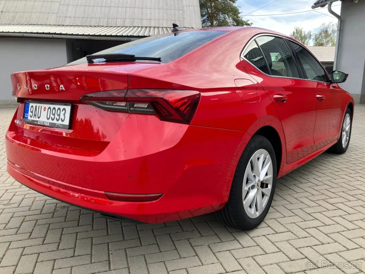 Skoda Octavia 2023 photo 4
