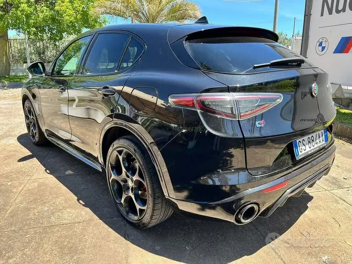 Alfa Romeo Stelvio 2024 photo 4