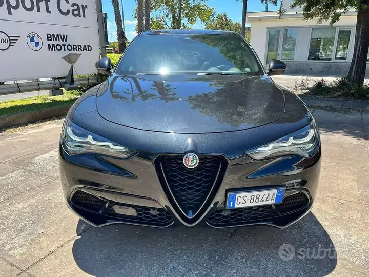 Alfa Romeo Stelvio 2024 photo 2
