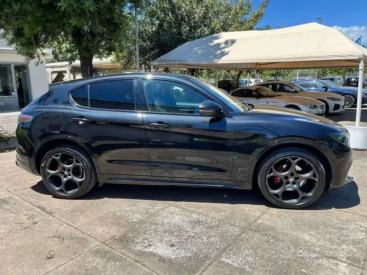 Alfa Romeo Stelvio 2024 photo 3