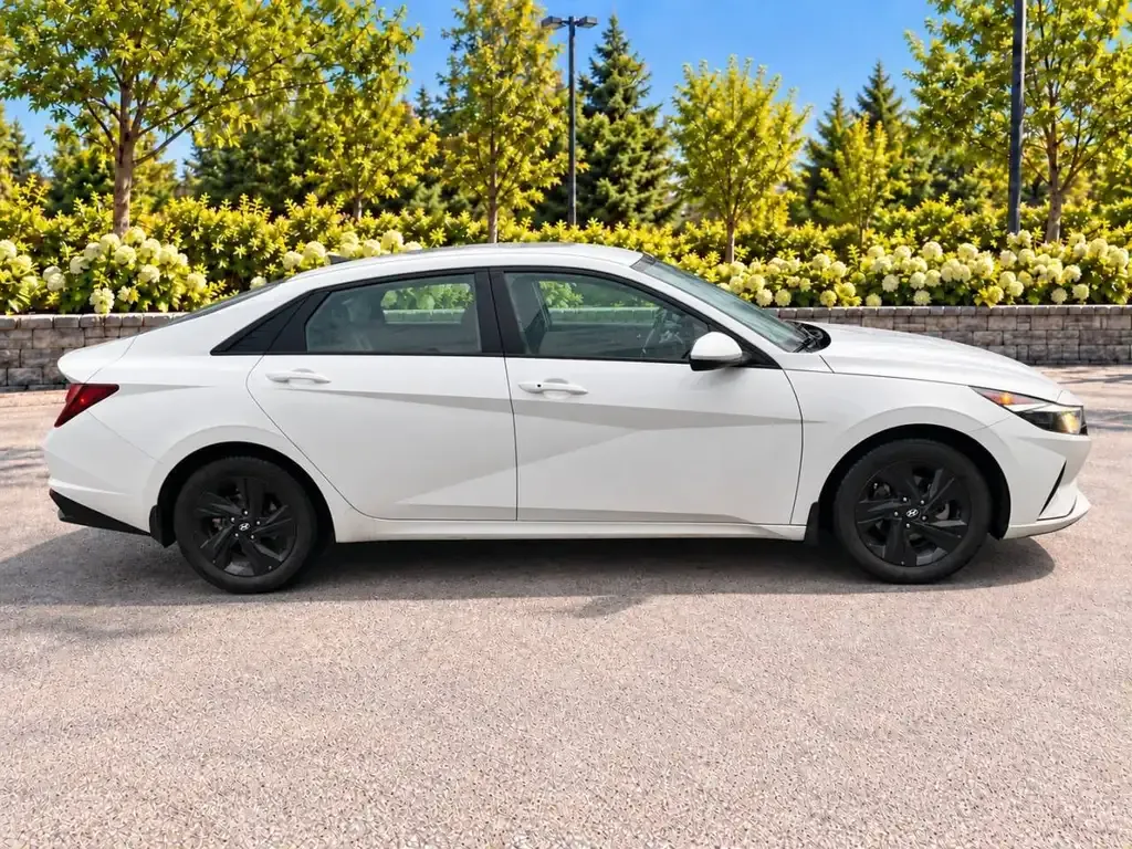 Hyundai Elantra 2021 photo 3