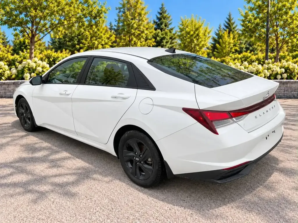 Hyundai Elantra 2021 photo 2
