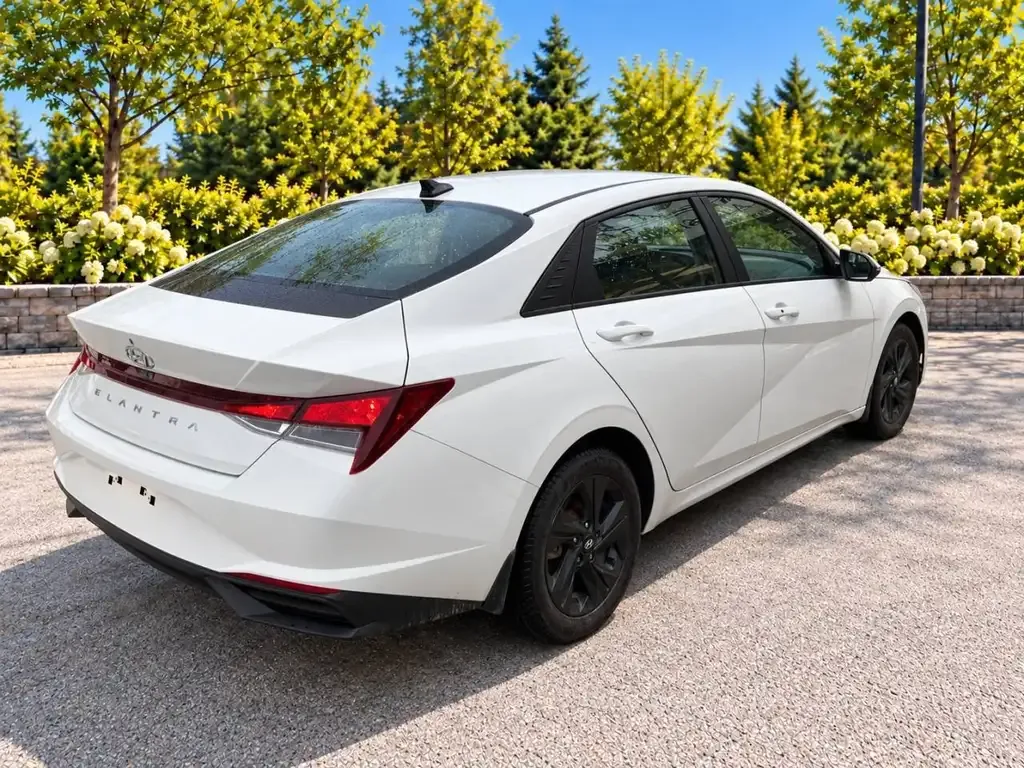 Hyundai Elantra 2021 photo 4