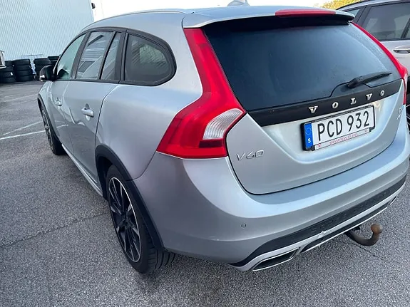 Volvo V60 Cross Country 2017 photo 4