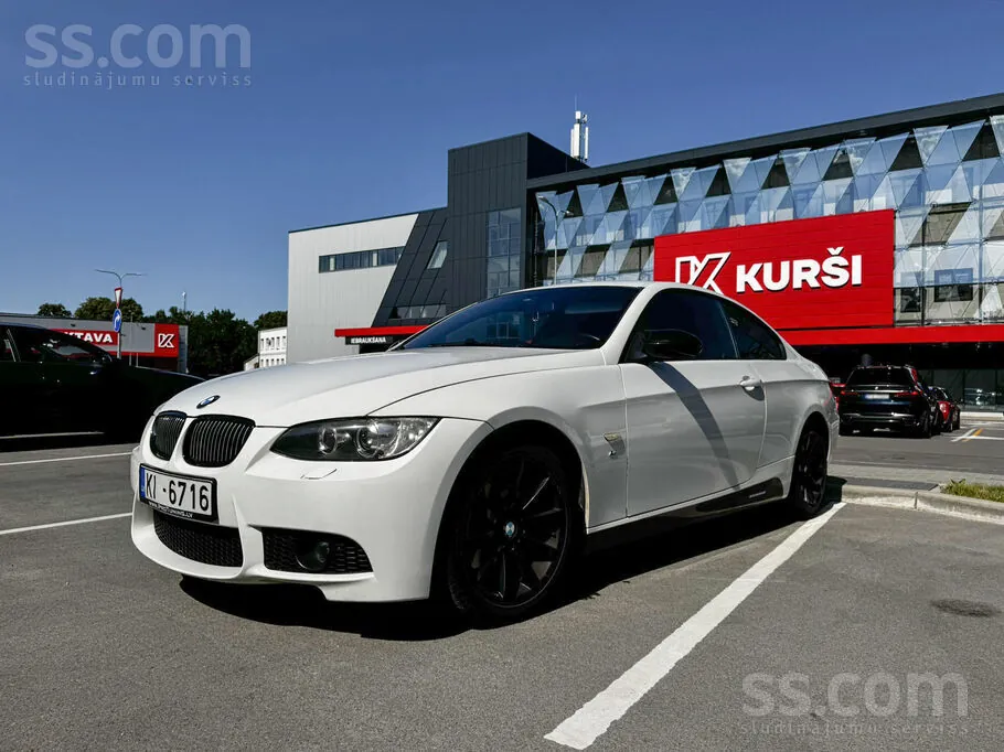 BMW 320 2009 photo 3