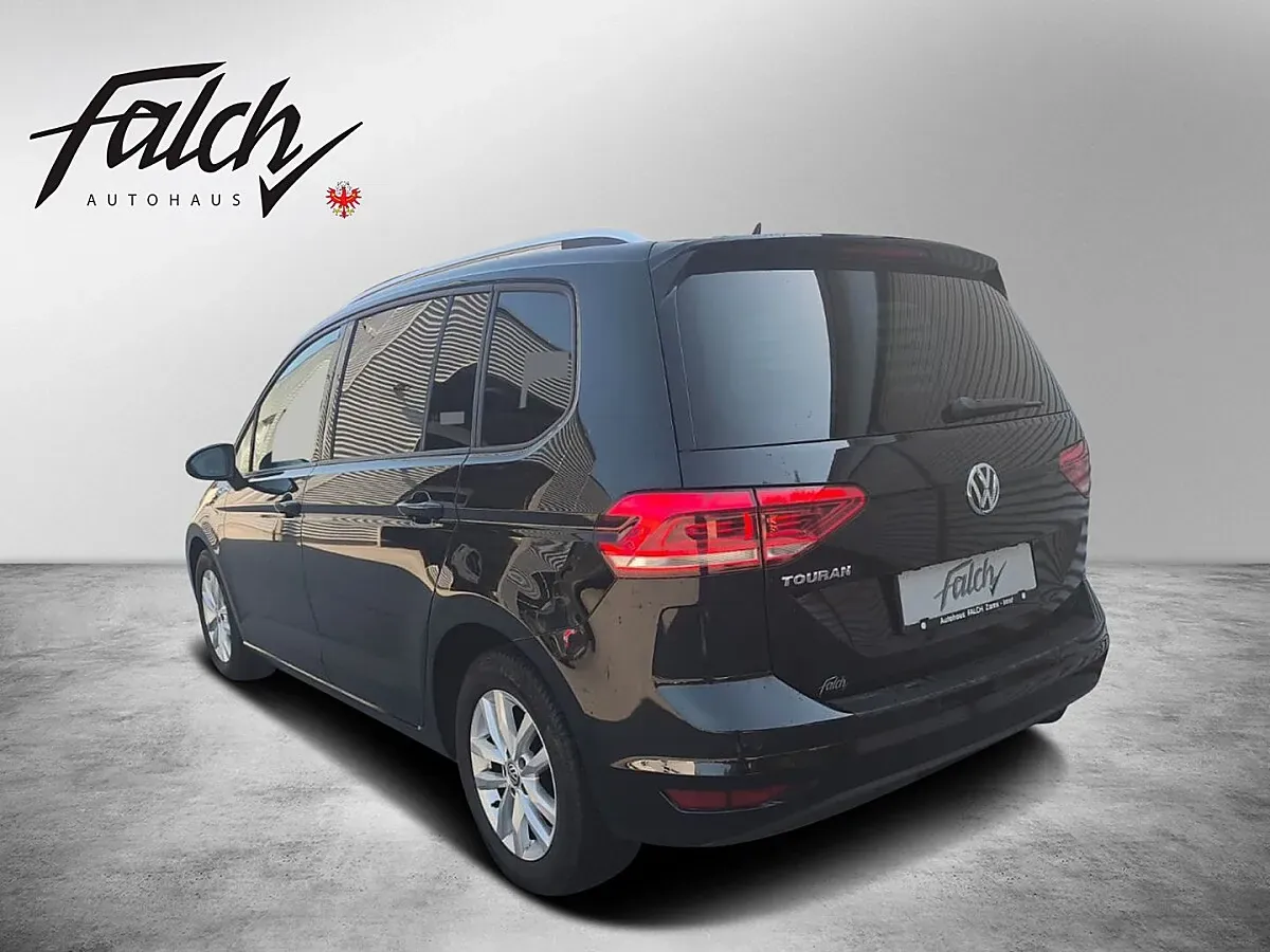 Volkswagen Touran 2019 photo 2