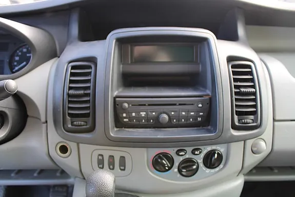 Renault Trafic 2014 photo 5