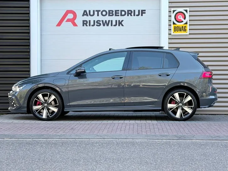 Volkswagen Golf 2021 photo 2