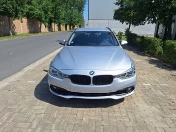 BMW 318I 2018 photo 2