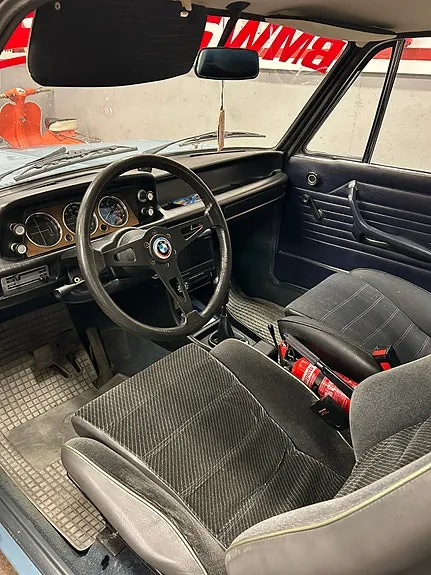 BMW 1602 1975 photo 4