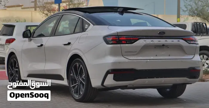Ford Taurus 2026 photo 2