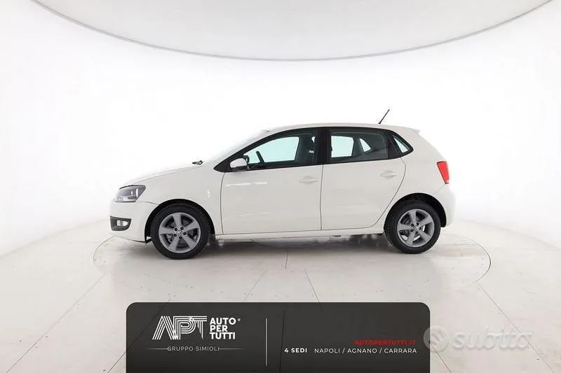 Volkswagen Polo 2012 photo 2