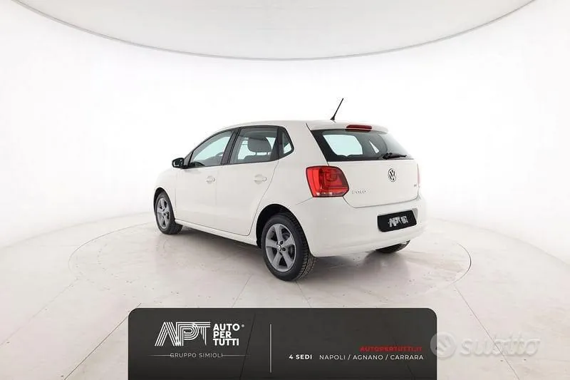 Volkswagen Polo 2012 photo 3