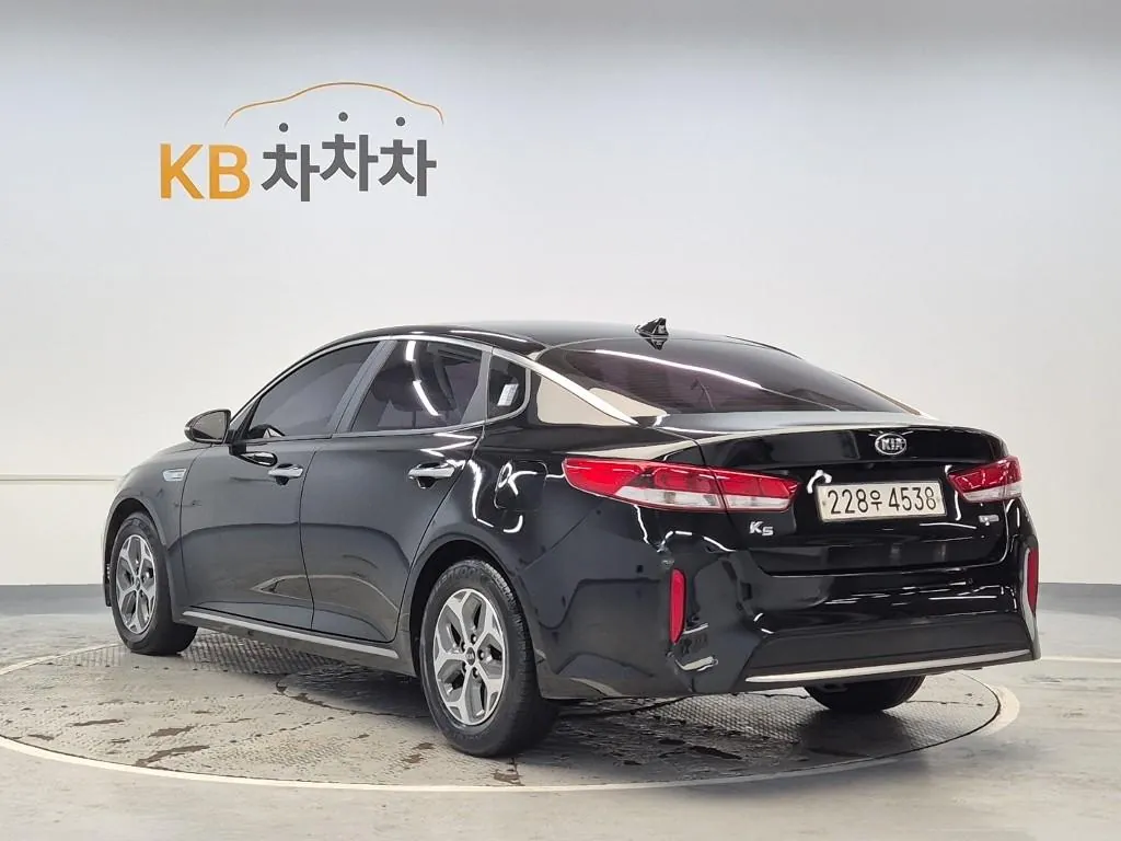 Kia K5 2019 photo 2