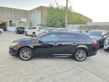Toyota Avensis 2016 photo 5